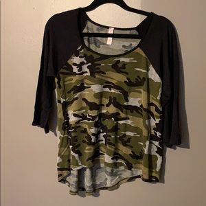 Cute camouflage top size large 3/4 sleeve